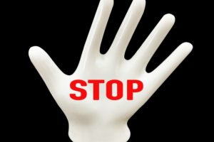 絶対やっちゃダメなこと。自殺、強姦、薬物。